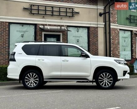 Белый Тойота Ленд Крузер Прадо, объемом двигателя 3.96 л и пробегом 43 тыс. км за 56500 $, фото 7 на Automoto.ua