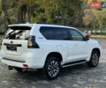 Белый Тойота Ленд Крузер Прадо, объемом двигателя 4 л и пробегом 22 тыс. км за 54999 $, фото 175 на Automoto.ua