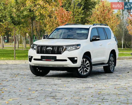 Белый Тойота Ленд Крузер Прадо, объемом двигателя 4 л и пробегом 22 тыс. км за 54999 $, фото 187 на Automoto.ua