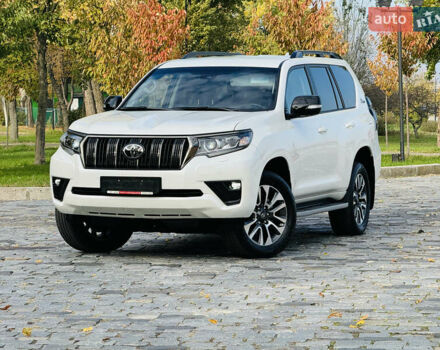 Белый Тойота Ленд Крузер Прадо, объемом двигателя 4 л и пробегом 22 тыс. км за 54999 $, фото 14 на Automoto.ua