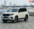 Белый Тойота Ленд Крузер Прадо, объемом двигателя 4 л и пробегом 22 тыс. км за 54999 $, фото 178 на Automoto.ua
