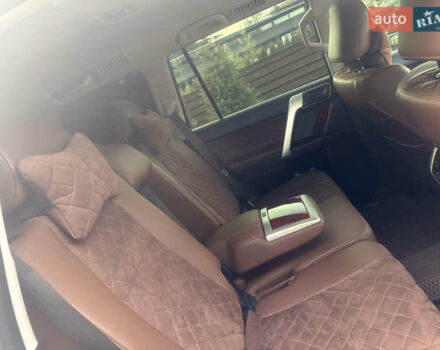 Белый Тойота Ленд Крузер Прадо, объемом двигателя 2.76 л и пробегом 28 тыс. км за 55500 $, фото 69 на Automoto.ua