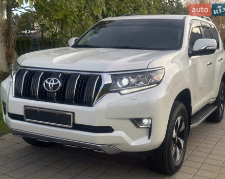 Белый Тойота Ленд Крузер Прадо, объемом двигателя 2.76 л и пробегом 28 тыс. км за 55500 $, фото 16 на Automoto.ua