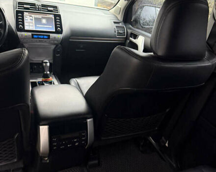 Білий Тойота Ленд Крузер Прадо, об'ємом двигуна 3.96 л та пробігом 174 тис. км за 44000 $, фото 7 на Automoto.ua