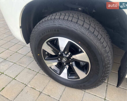 Белый Тойота Ленд Крузер Прадо, объемом двигателя 2.76 л и пробегом 28 тыс. км за 55500 $, фото 44 на Automoto.ua