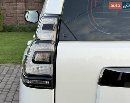 Белый Тойота Ленд Крузер Прадо, объемом двигателя 2.76 л и пробегом 37 тыс. км за 49900 $, фото 35 на Automoto.ua