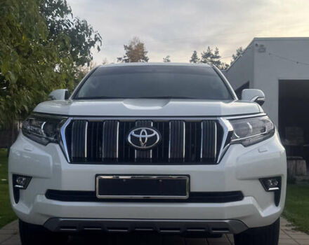 Белый Тойота Ленд Крузер Прадо, объемом двигателя 2.76 л и пробегом 28 тыс. км за 55500 $, фото 2 на Automoto.ua