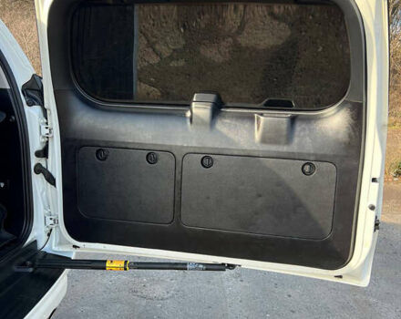 Белый Тойота Ленд Крузер Прадо, объемом двигателя 3.96 л и пробегом 134 тыс. км за 42900 $, фото 66 на Automoto.ua