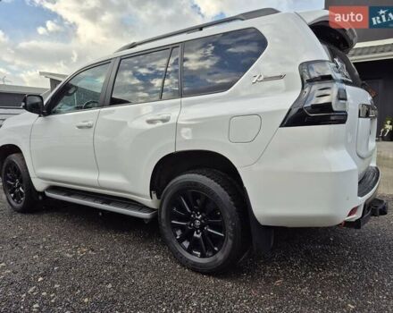 Белый Тойота Ленд Крузер Прадо, объемом двигателя 3.96 л и пробегом 71 тыс. км за 50900 $, фото 5 на Automoto.ua