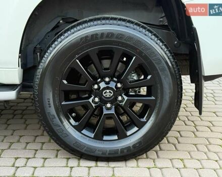 Белый Тойота Ленд Крузер Прадо, объемом двигателя 2.76 л и пробегом 37 тыс. км за 49900 $, фото 47 на Automoto.ua