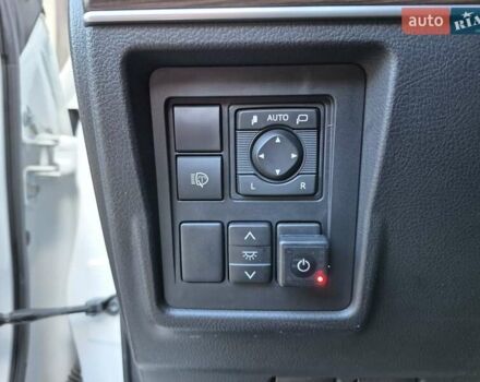 Белый Тойота Ленд Крузер Прадо, объемом двигателя 3.96 л и пробегом 71 тыс. км за 50900 $, фото 47 на Automoto.ua