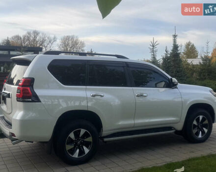 Белый Тойота Ленд Крузер Прадо, объемом двигателя 2.76 л и пробегом 28 тыс. км за 55500 $, фото 28 на Automoto.ua