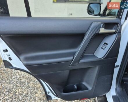 Белый Тойота Ленд Крузер Прадо, объемом двигателя 3.96 л и пробегом 71 тыс. км за 50900 $, фото 34 на Automoto.ua