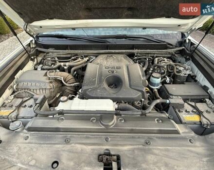 Белый Тойота Ленд Крузер Прадо, объемом двигателя 2.76 л и пробегом 37 тыс. км за 49900 $, фото 83 на Automoto.ua