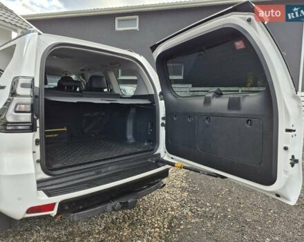 Белый Тойота Ленд Крузер Прадо, объемом двигателя 3.96 л и пробегом 71 тыс. км за 50900 $, фото 50 на Automoto.ua