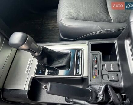 Білий Тойота Ленд Крузер Прадо, об'ємом двигуна 2.76 л та пробігом 15 тис. км за 51000 $, фото 3 на Automoto.ua