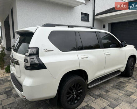 Білий Тойота Ленд Крузер Прадо, об'ємом двигуна 3.96 л та пробігом 174 тис. км за 44000 $, фото 1 на Automoto.ua