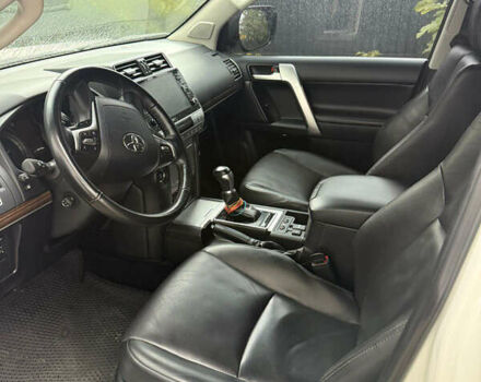 Білий Тойота Ленд Крузер Прадо, об'ємом двигуна 3.96 л та пробігом 174 тис. км за 44000 $, фото 4 на Automoto.ua