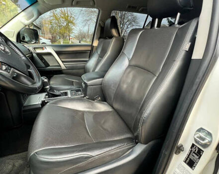 Белый Тойота Ленд Крузер Прадо, объемом двигателя 3.96 л и пробегом 134 тыс. км за 42900 $, фото 69 на Automoto.ua