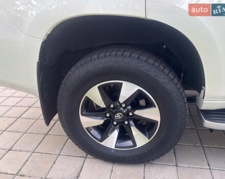 Белый Тойота Ленд Крузер Прадо, объемом двигателя 2.76 л и пробегом 28 тыс. км за 55500 $, фото 36 на Automoto.ua