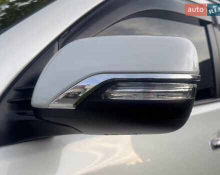 Белый Тойота Ленд Крузер Прадо, объемом двигателя 2.76 л и пробегом 28 тыс. км за 55500 $, фото 88 на Automoto.ua