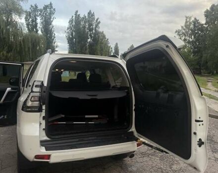 Білий Тойота Ленд Крузер Прадо, об'ємом двигуна 3.96 л та пробігом 46 тис. км за 44000 $, фото 10 на Automoto.ua