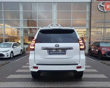 Белый Тойота Ленд Крузер Прадо, объемом двигателя 3.96 л и пробегом 39 тыс. км за 61819 $, фото 3 на Automoto.ua