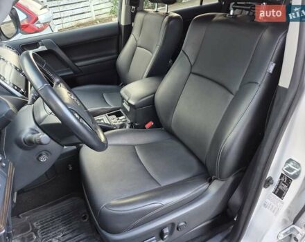 Белый Тойота Ленд Крузер Прадо, объемом двигателя 3.96 л и пробегом 71 тыс. км за 50900 $, фото 33 на Automoto.ua