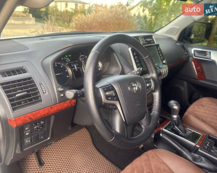 Белый Тойота Ленд Крузер Прадо, объемом двигателя 2.76 л и пробегом 28 тыс. км за 55500 $, фото 80 на Automoto.ua