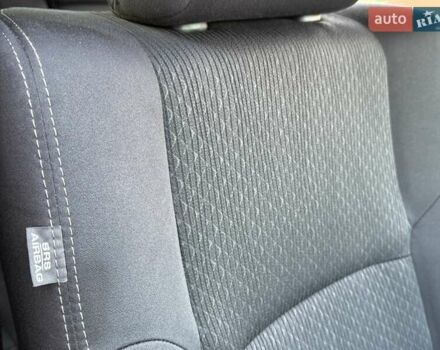 Белый Тойота Ленд Крузер Прадо, объемом двигателя 2.76 л и пробегом 37 тыс. км за 49900 $, фото 19 на Automoto.ua