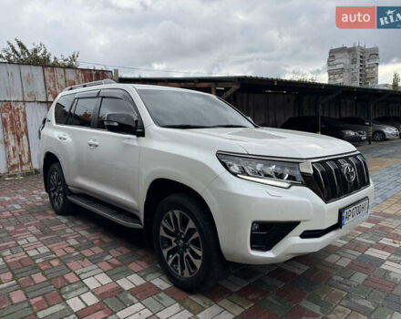 Тойота Ленд Крузер Прадо 2022 в Запорожье на Automoto.ua Белый Тойота Ленд Крузер Прадо, объемом двигателя 3.96 л и пробегом 15 тыс. км за 55000 $, фото 3 на Automoto.ua