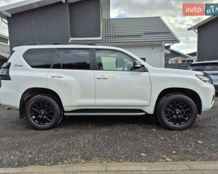 Белый Тойота Ленд Крузер Прадо, объемом двигателя 3.96 л и пробегом 71 тыс. км за 50900 $, фото 10 на Automoto.ua