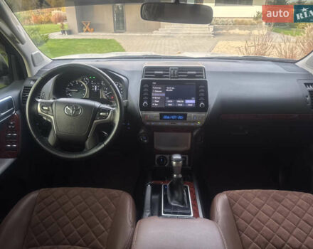 Белый Тойота Ленд Крузер Прадо, объемом двигателя 2.76 л и пробегом 28 тыс. км за 55500 $, фото 75 на Automoto.ua