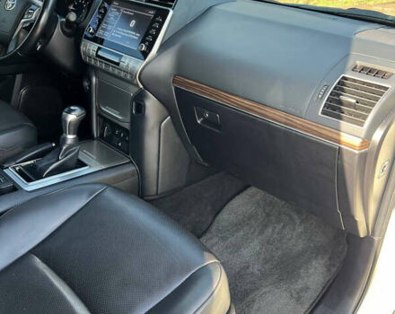 Белый Тойота Ленд Крузер Прадо, объемом двигателя 3.96 л и пробегом 134 тыс. км за 42900 $, фото 52 на Automoto.ua