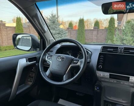 Белый Тойота Ленд Крузер Прадо, объемом двигателя 2.76 л и пробегом 37 тыс. км за 49900 $, фото 25 на Automoto.ua