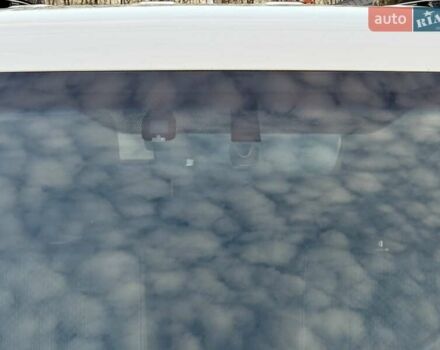 Белый Тойота Ленд Крузер Прадо, объемом двигателя 2.76 л и пробегом 37 тыс. км за 49900 $, фото 85 на Automoto.ua