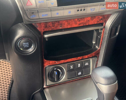 Белый Тойота Ленд Крузер Прадо, объемом двигателя 2.76 л и пробегом 28 тыс. км за 55500 $, фото 82 на Automoto.ua