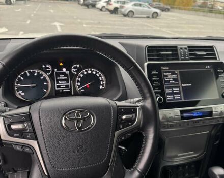 Белый Тойота Ленд Крузер Прадо, объемом двигателя 3.96 л и пробегом 28 тыс. км за 54500 $, фото 4 на Automoto.ua