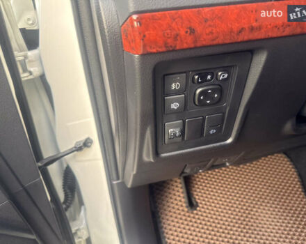 Белый Тойота Ленд Крузер Прадо, объемом двигателя 2.76 л и пробегом 28 тыс. км за 55500 $, фото 49 на Automoto.ua