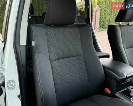 Белый Тойота Ленд Крузер Прадо, объемом двигателя 2.76 л и пробегом 37 тыс. км за 49900 $, фото 21 на Automoto.ua