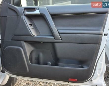 Белый Тойота Ленд Крузер Прадо, объемом двигателя 3.96 л и пробегом 71 тыс. км за 50900 $, фото 41 на Automoto.ua