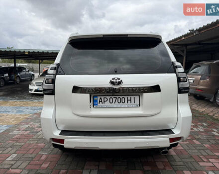 Тойота Ленд Крузер Прадо 2022 в Запорожье на Automoto.ua Белый Тойота Ленд Крузер Прадо, объемом двигателя 3.96 л и пробегом 15 тыс. км за 55000 $, фото 5 на Automoto.ua