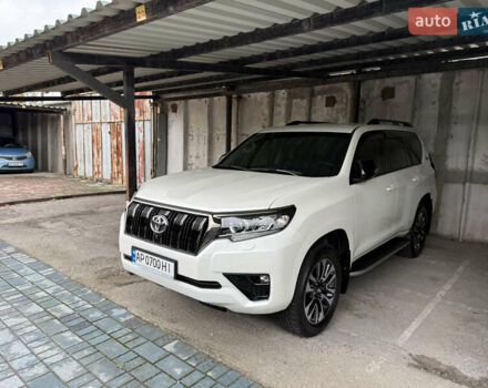 Тойота Ленд Крузер Прадо 2022 в Запорожье на Automoto.ua Белый Тойота Ленд Крузер Прадо, объемом двигателя 3.96 л и пробегом 15 тыс. км за 55000 $, фото 35 на Automoto.ua