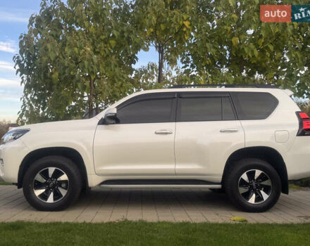 Белый Тойота Ленд Крузер Прадо, объемом двигателя 2.76 л и пробегом 28 тыс. км за 55500 $, фото 20 на Automoto.ua