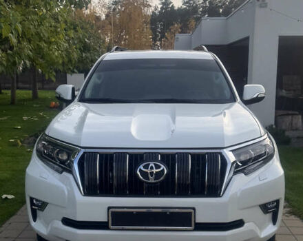 Белый Тойота Ленд Крузер Прадо, объемом двигателя 2.76 л и пробегом 28 тыс. км за 55500 $, фото 1 на Automoto.ua