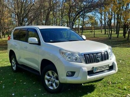 Белый Тойота Ленд Крузер Прадо, объемом двигателя 2.7 л и пробегом 180 тыс. км за 20500 $, фото 1 на Automoto.ua