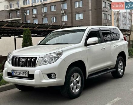 Белый Тойота Ленд Крузер Прадо, объемом двигателя 2.7 л и пробегом 180 тыс. км за 20500 $, фото 1 на Automoto.ua