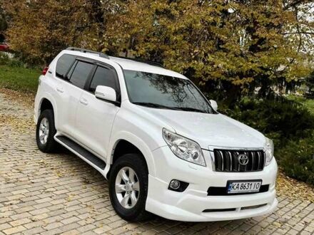 Белый Тойота Ленд Крузер Прадо, объемом двигателя 2.7 л и пробегом 260 тыс. км за 19950 $, фото 1 на Automoto.ua