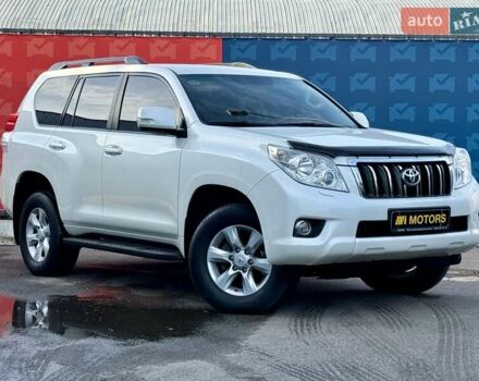 Белый Тойота Ленд Крузер Прадо, объемом двигателя 3 л и пробегом 267 тыс. км за 23500 $, фото 1 на Automoto.ua