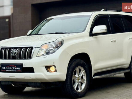 Белый Тойота Ленд Крузер Прадо, объемом двигателя 3.96 л и пробегом 199 тыс. км за 27999 $, фото 1 на Automoto.ua